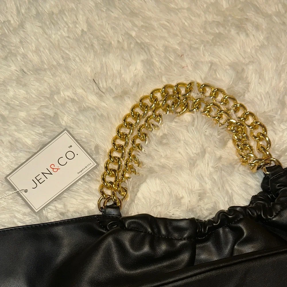 Jen & Co- Sophisticated Black and Gold Chain Shoulder Bag - Picture 4 of 4
